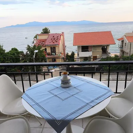 Διαμέρισμα Amv Seaside PalaiónTsiflíkion